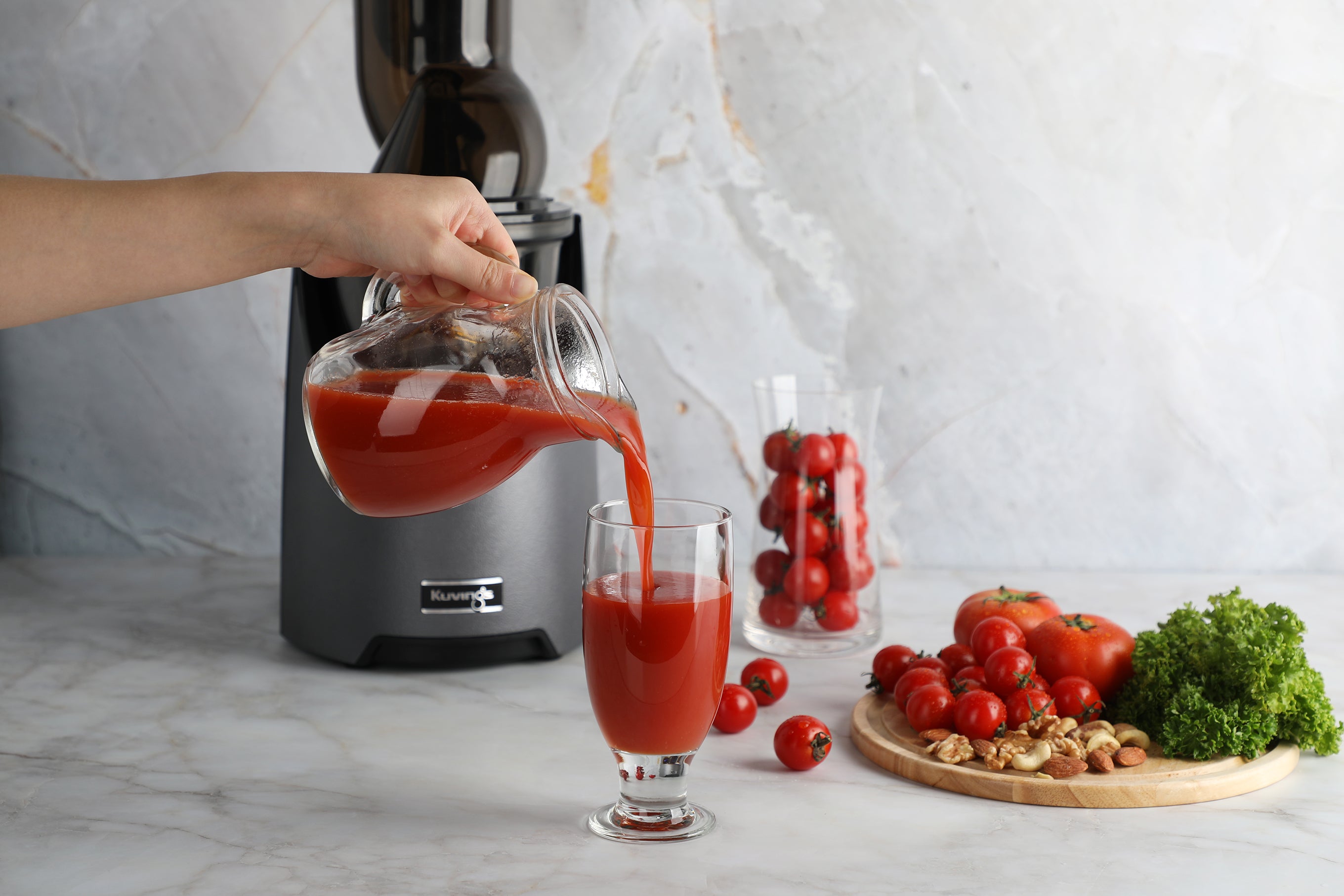 Ile soku z 1 kg owoców i warzyw? Test Kuvings
